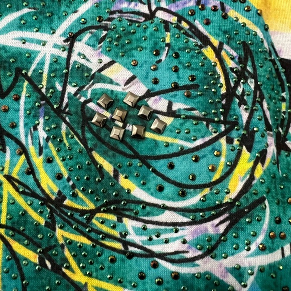 B.L.E.U. Short sleeve Knit Top with Beads SZ PM - Picture 4 of 7